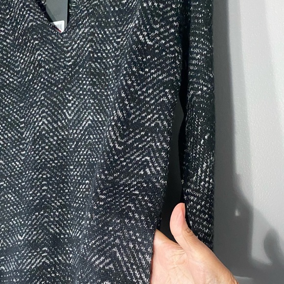 NWT Lucky Brand XL Sweater Dress
Tunic top
VNeck
Pockets - Picture 3 of 7